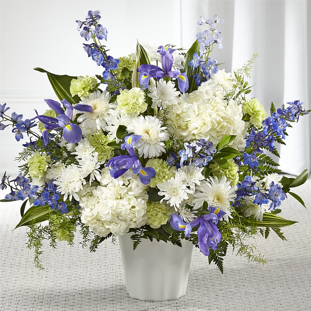 Soft Serenity Floor Basket – SARAH'S FLOWERS, Fullerton CA