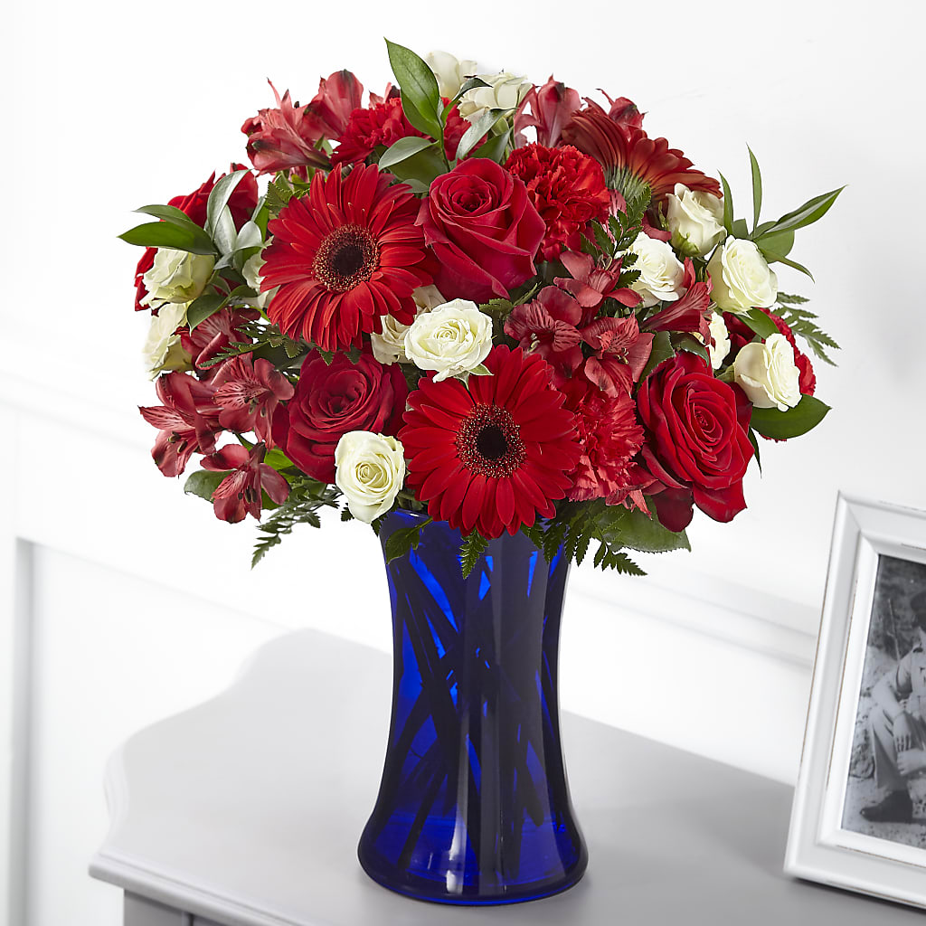 Hearts Embrace Bouquet – SARAH'S FLOWERS, Fullerton CA