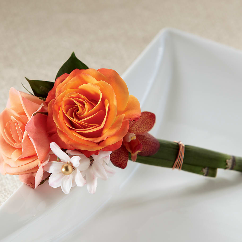 Sunset Dream Boutonniere – SARAH'S FLOWERS, Fullerton CA