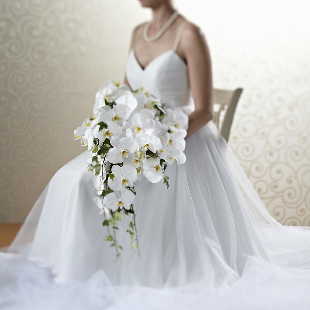 Classic White Bouquet – SARAH'S FLOWERS, Fullerton CA