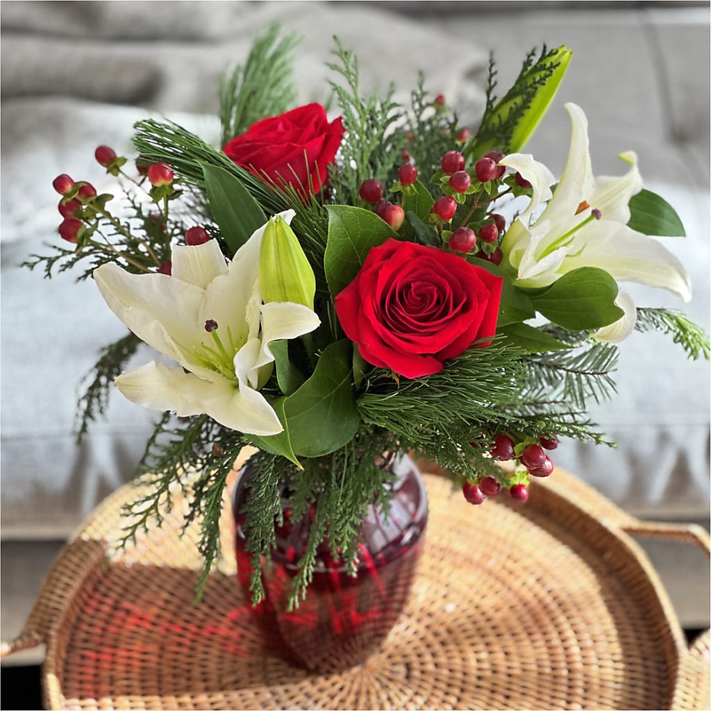 Evergreen Delight Bouquet – SARAH'S FLOWERS, Fullerton CA