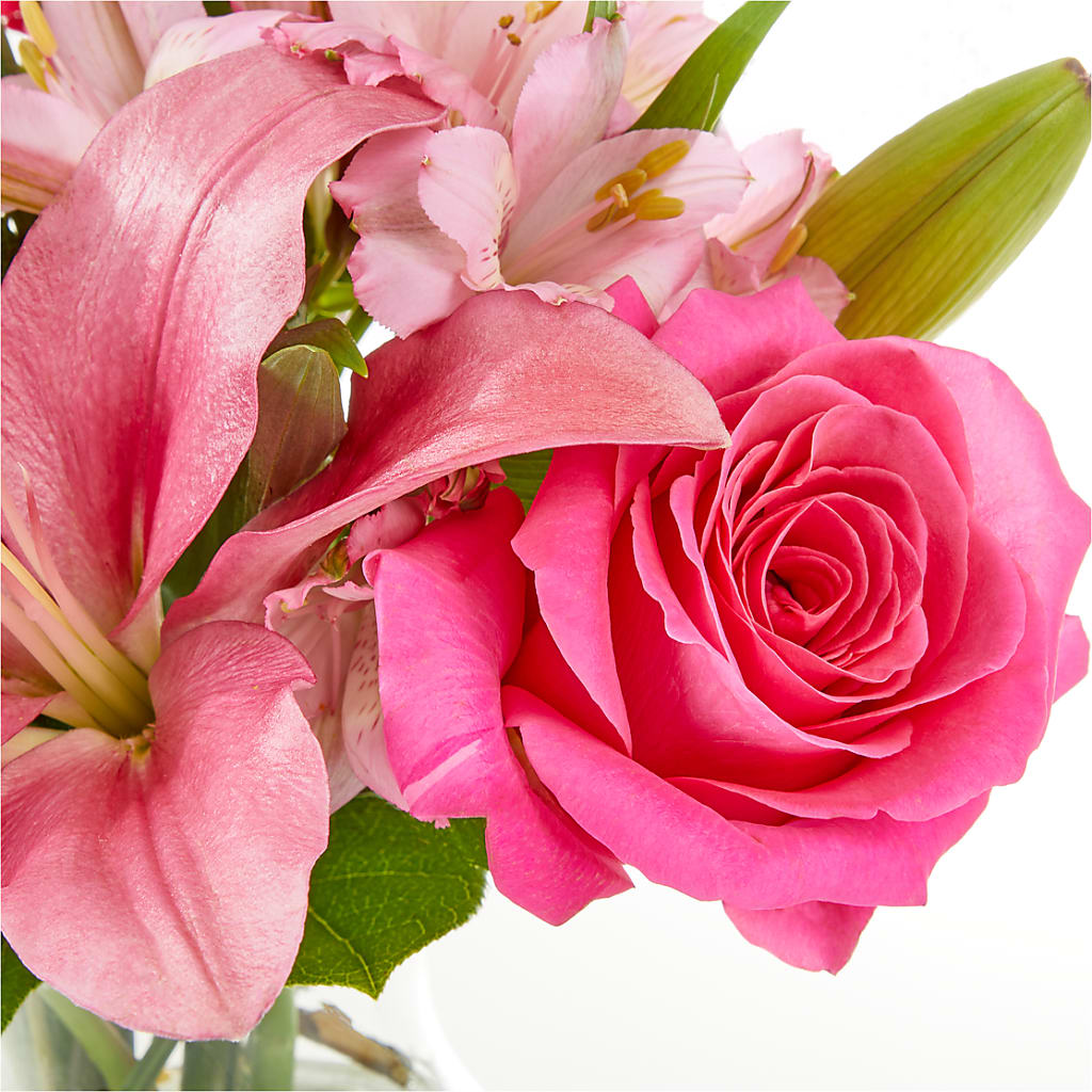 Lots of Love Bouquet – SARAH'S FLOWERS, Fullerton CA